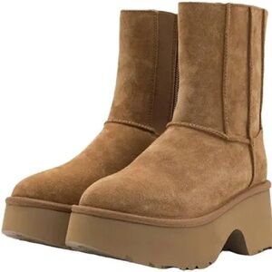 UGG Brown Platform Boots Classic Twin Seam New Heights Boots - Suede